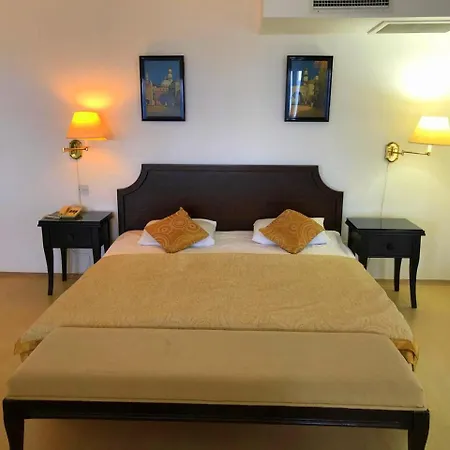 Hotel Sunport Hotel Seafront Rooms ! Kyrenia (Northern Cyprus)