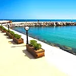 Sunport Boutique Hotel & Restaurant Beachfront Rooms ! Hotel
