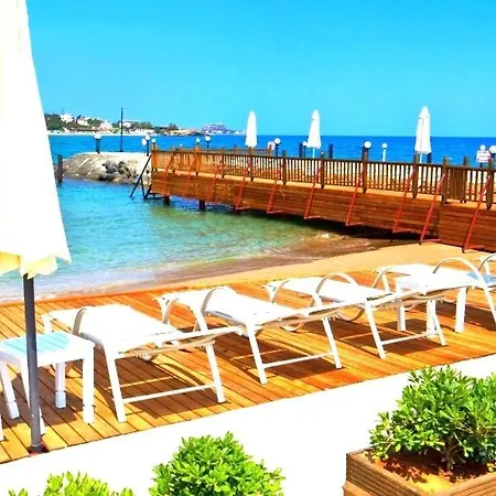 Beachfront Sunport Boutique Hotel & Restaurant Kyrenia (Northern Cyprus)