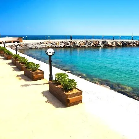 Beachfront Sunport Boutique Hotel & Restaurant Hotel