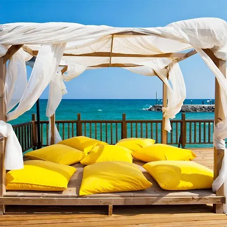 Hotel Beachfront Sunport Boutique Hotel & Restaurant
