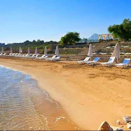 Hotel Ada Beachfront Boutique Hotel & Restaurant