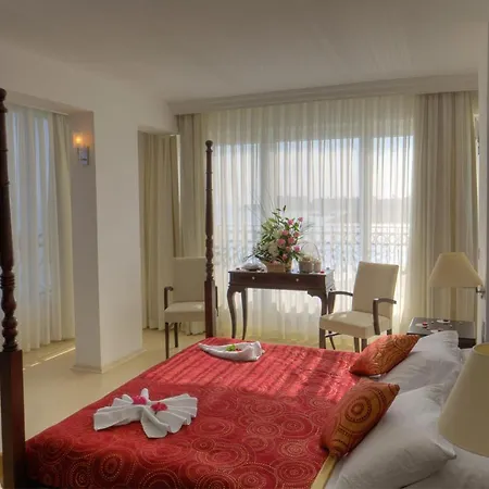 Ada Beachfront Boutique Hotel & Restaurant