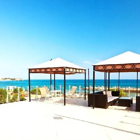 Ada Beachfront Boutique Hotel & Restaurant 3*